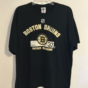 Boston Bruins Patrice Bergeron #37 Black T-Shirt. Size XL